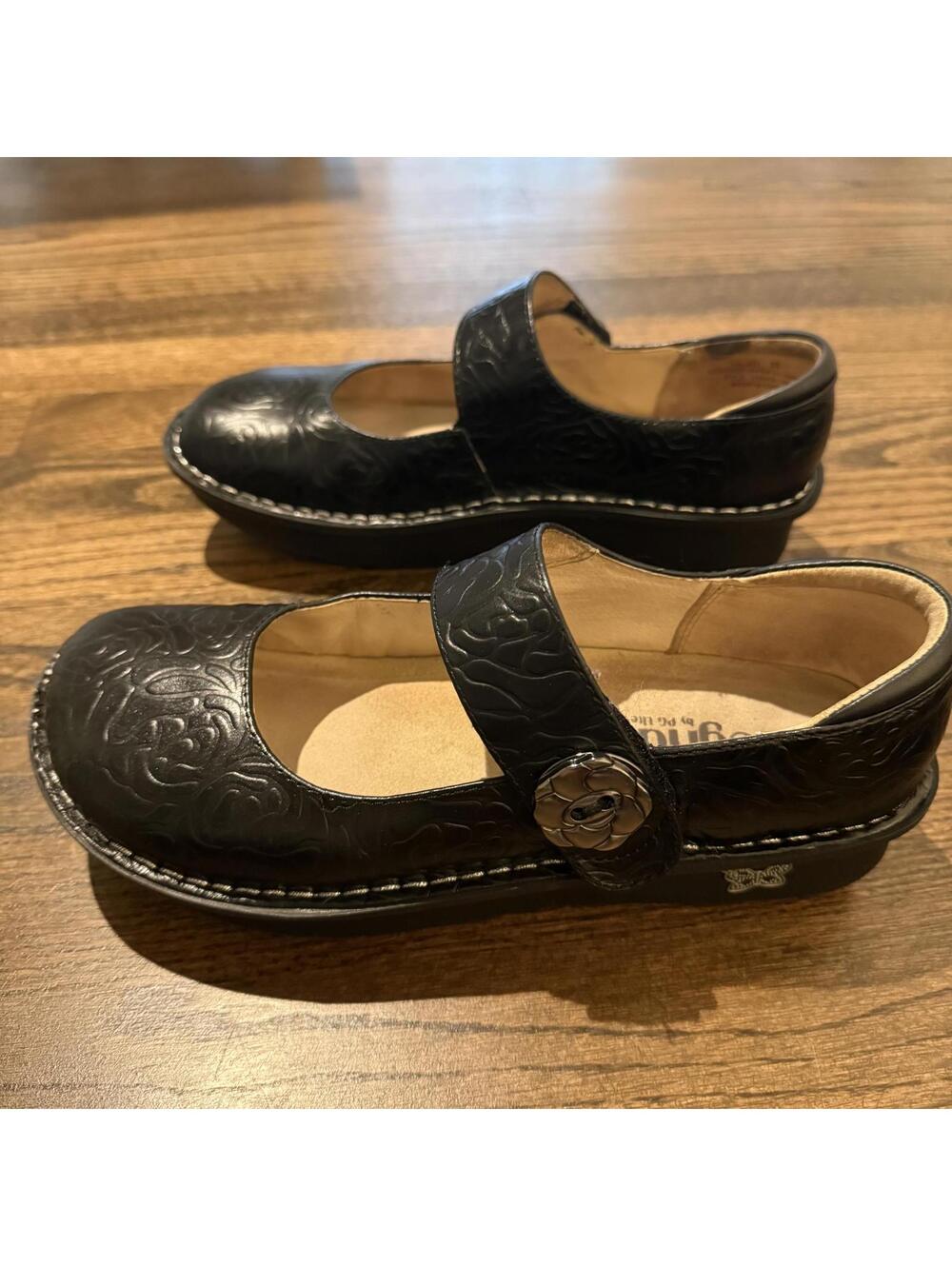 Alegria by PG Lite Paloma Sea Turtle Black Embossed Clogs Size 39 US 9 - Picture 3 of 8